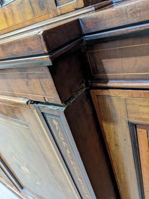 Lot 1266 - A large and impressive 19th Century mahogany breakfront bookcase
