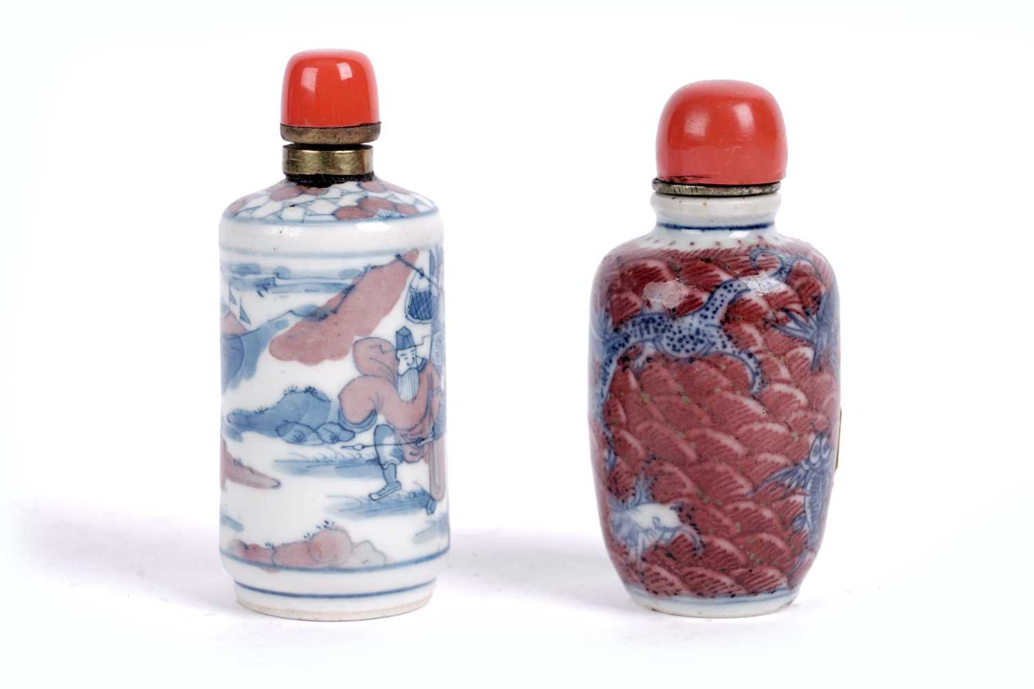 842 - Two Chinese snuff bottles