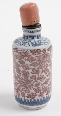 Lot 804 - A Chinese snuff bottle