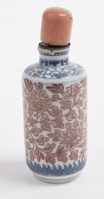 Lot 804 - A Chinese snuff bottle