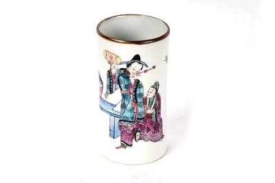 Lot 880 - A Chinese famille rose small vase