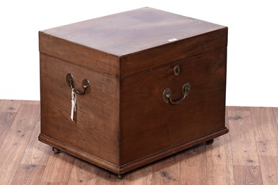 Lot 109 - A 19th Century mahogany cellarette