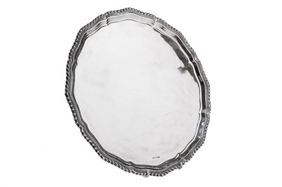 Lot 967 - A silver salver