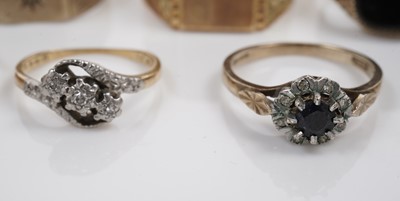 Lot 736 - A selection of gold rings