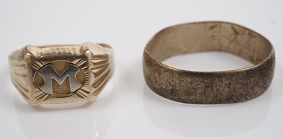 Lot 736 - A selection of gold rings