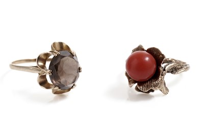 Lot 654 - Two gemstone set cocktail rings