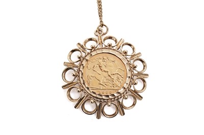 Lot 670 - A Queen Elizabeth II gold half sovereign pendant