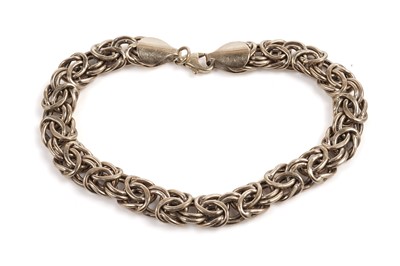 Lot 714 - A 9ct yellow gold fancy link chain bracelet