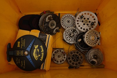 Lot 1862 - A collection of centrepin reels