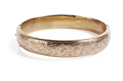 Lot 852 - A 9ct gold bangle