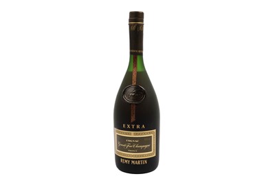 Lot 138 - A bottle of Remy Martin Grande Fine Champagne Cognac