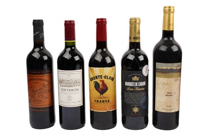 Lot 89 - A collection of wine