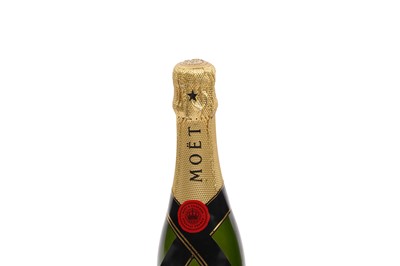 Lot 96 - A collection of champagne