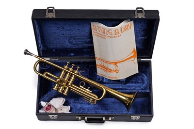 Lot 584 - A Corton Bb lacquered brass trumpet