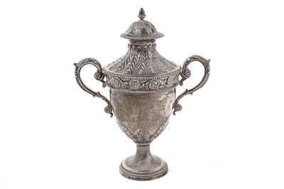 Lot 956 - A George V silver two handled trophy