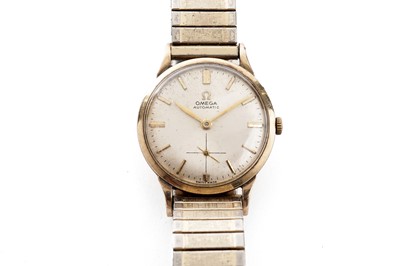 Lot 917 - Omega: a 9ct yellow gold cased automatic wristwatch