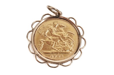 Lot 638 - An Edward VII gold half sovereign 1902