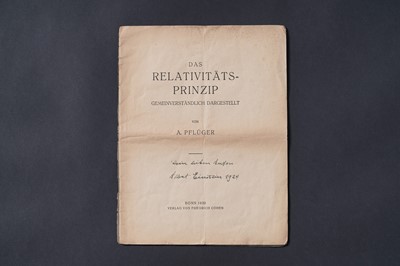 Lot 706 - An Albert Einstein signed copy of 'Das Relativitäts-Prinzip'