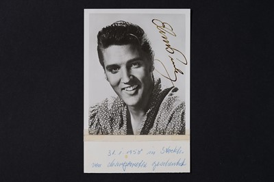 Lot 718 - An Elvis Presley an autograph signature