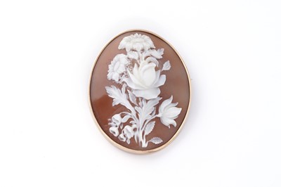 Lot 32 - A carved shell cameo