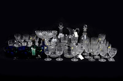 Lot 487 - A selection of glassware