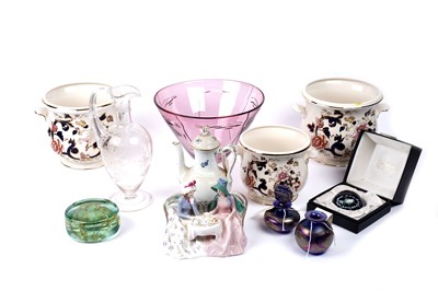 Lot 488 - A selection of ceramics and glassware