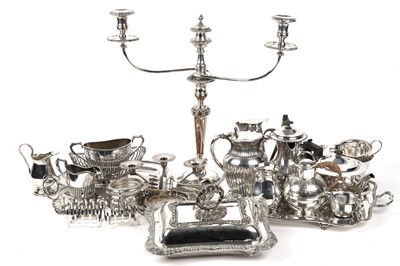 Lot 503 - A selection of silver plated wares