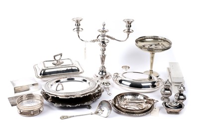 Lot 510 - A selection of silver and silver plated wares