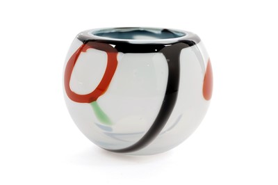 Lot 100 - An Oiva Toikka vase