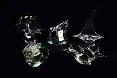 Lot 497 - A selection of contemporary studio glass