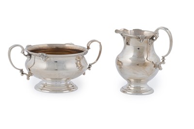 Lot 281 - A George VI silver cream jug and sugar bowl