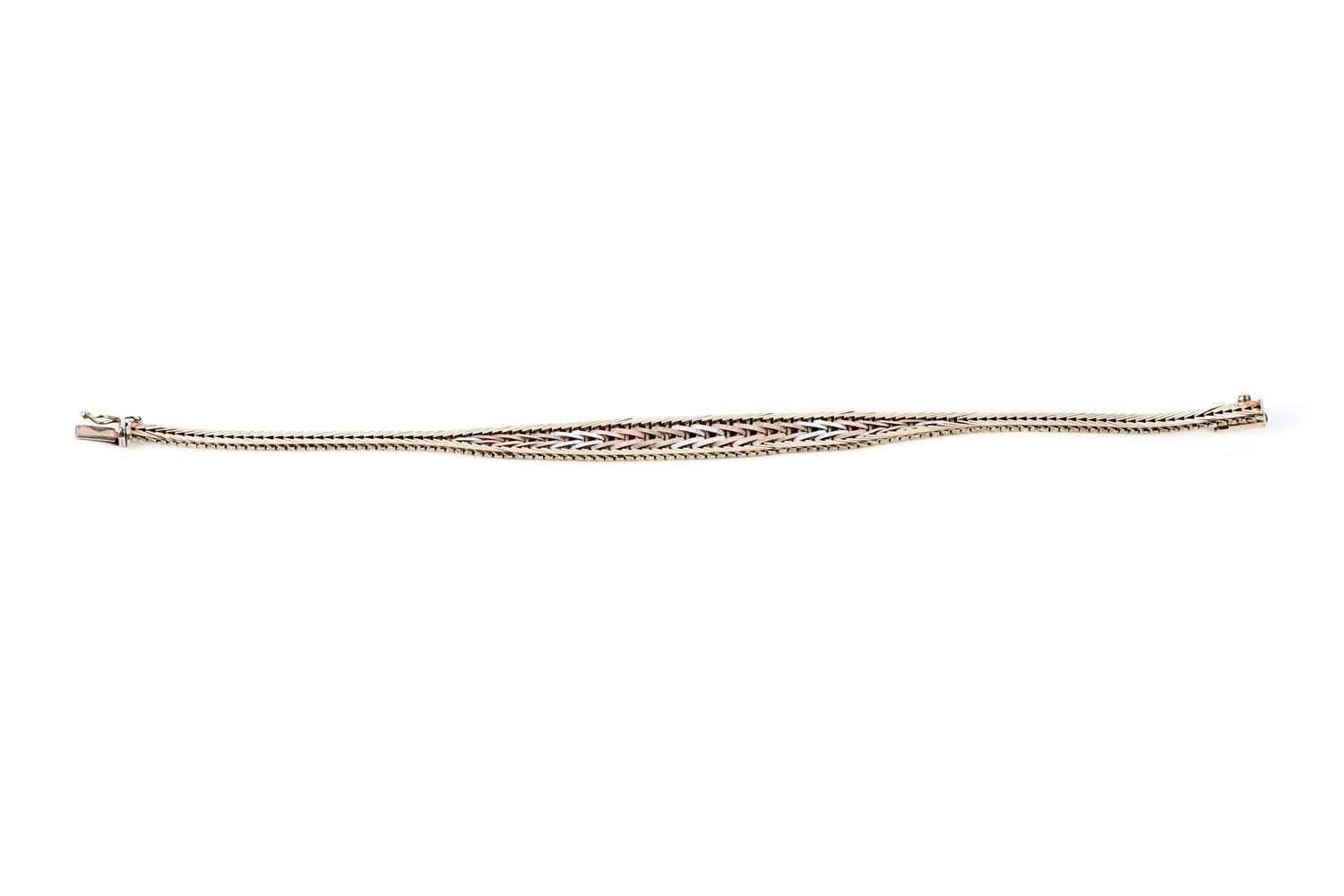 Lot 172 - A 9ct tri-colour gold bracelet