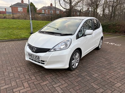 Lot 505 - A 1.4l petrol automatic Honda Jazz ES I-VTEC CVT five-door hatchback