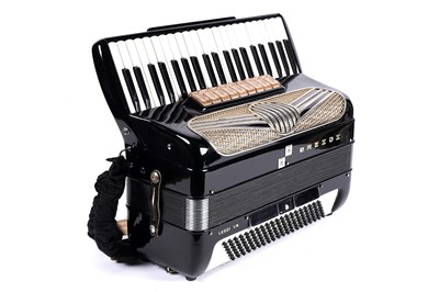 Lot 11 - A Hohner Verdi VN 120 bass accordion