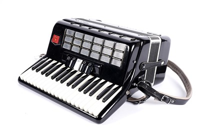 Lot 10 - A Baile Ballerina 48 bass piano accordion