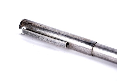 Lot 432 - Dunhill: a silver plated fountain pen