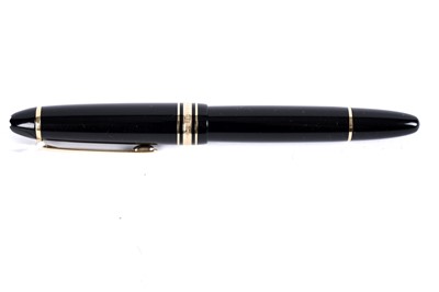 Lot 433 - Montblanc: a Meisterstuck No. 146 fountain pen