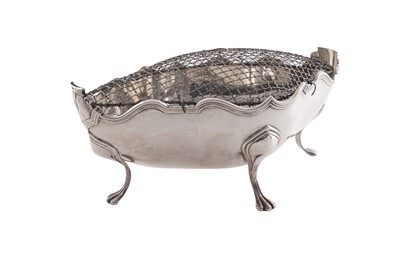 Lot 92 - A George V silver rose bowl