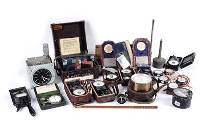 Lot 407 - A selection of various scientific instruments