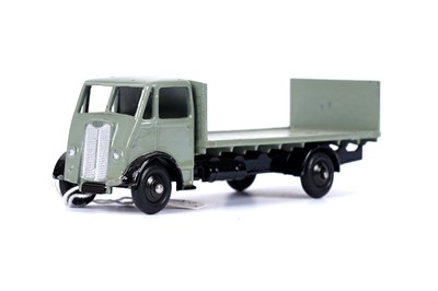 Lot 80 - A Dinky Supertoys No. 513 Guy Flat Truck with tailboard