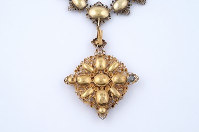 Lot 47 - A 19th Century pink topaz pendant necklace