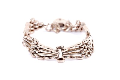 Lot 60 - A rose gold fancy gatelink chain bracelet