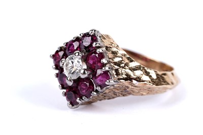 Lot 69 - A diamond and red spinel cluster ring