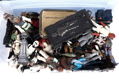 Lot 141 - A collection of Star Wars toys
