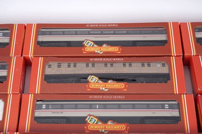 Lot 36 - A collection of Hornby 00-gauge boxed carriages