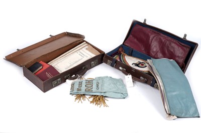 Lot 424 - A collection of Masonic aprons, jewels and ephemera