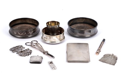 Lot 284 - A selection of silver and other collectibles