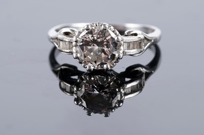 Lot 627 - A single stone solitaire diamond ring