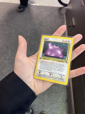 Lot 327 - Three first edition shiny Fossil set Pokémon cards