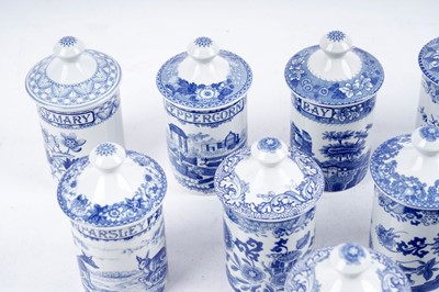 Lot 385 - A collection of The Spode Blue Room collection ceramics